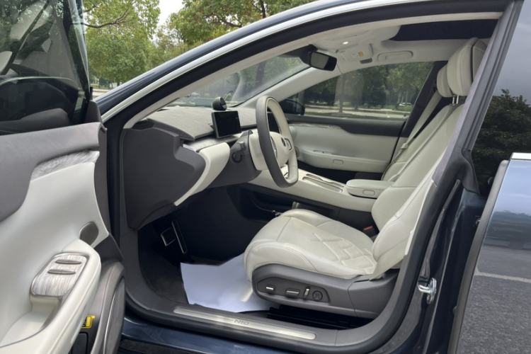Used Nio ET7 2022 100 kWh Left Front Seat
