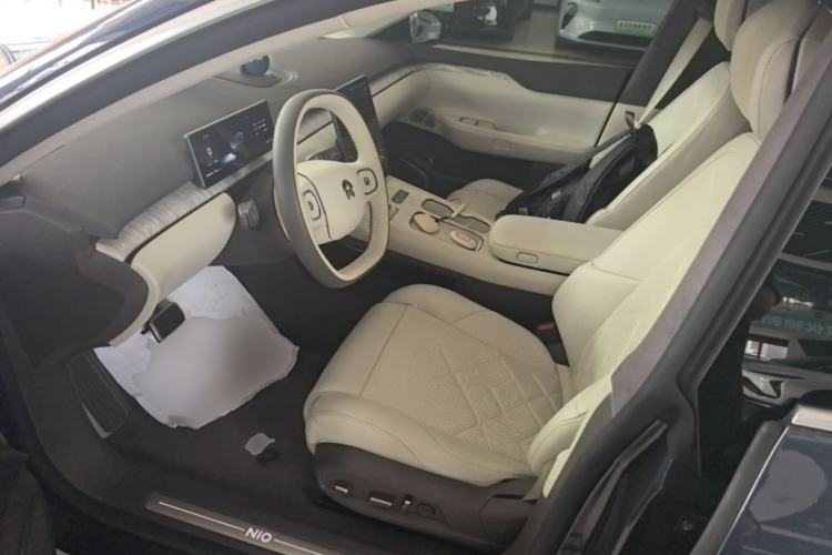 Used Nio ET7 2022 100 kWh Left Front Seat