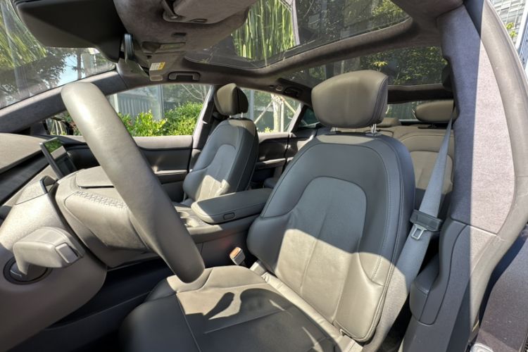 Used Nio ET7 2022 75 kWh Left Front Seat