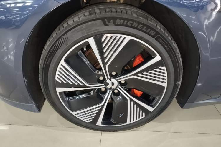 Used Nio ET7 2022 100kWh First Edition Left Front Wheel Hub
