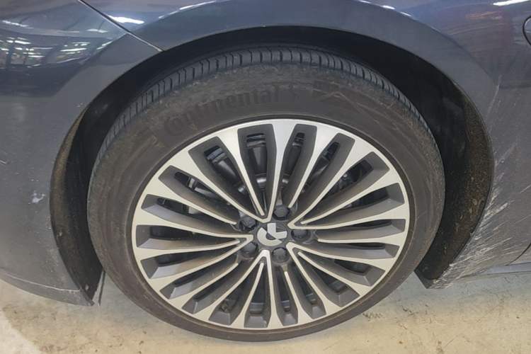 Used Nio ET7 2022 75 kWh Left Front Wheel Hub