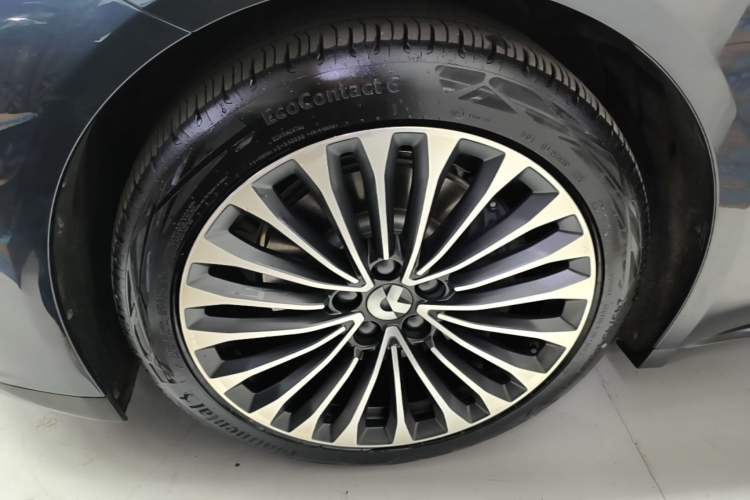 Used Nio ET7 2022 75 kWh Left Front Wheel Hub