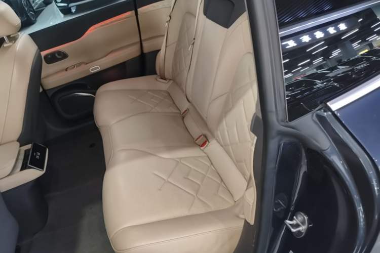 Used Nio ET7 2022 100kWh First Edition Left Rear Seat