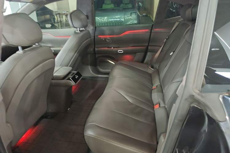 Used Nio ET7 2022 75 kWh Left Rear Seat