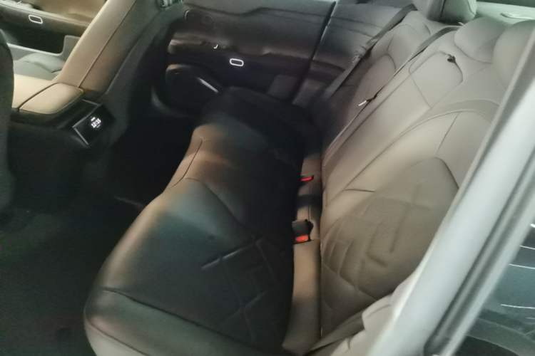 Used Nio ET7 2022 100kWh First Edition Left Rear Seat