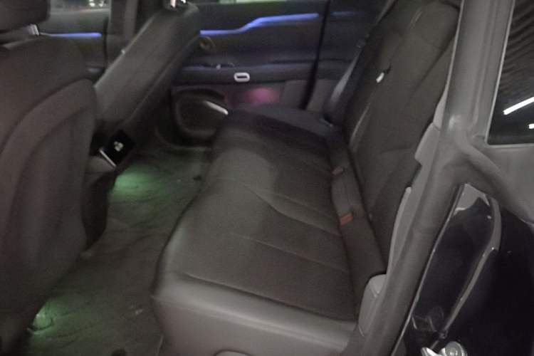 Used Nio ET7 2022 75 kWh Left Rear Seat