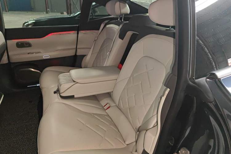 Used Nio ET7 2022 100kWh First Edition Left Rear Seat