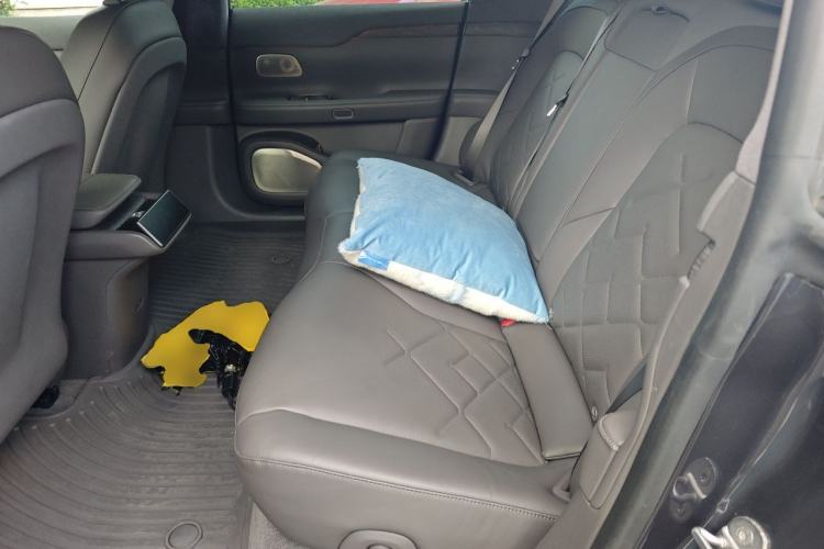 Used Nio ET7 2022 100kWh First Edition Left Rear Seat