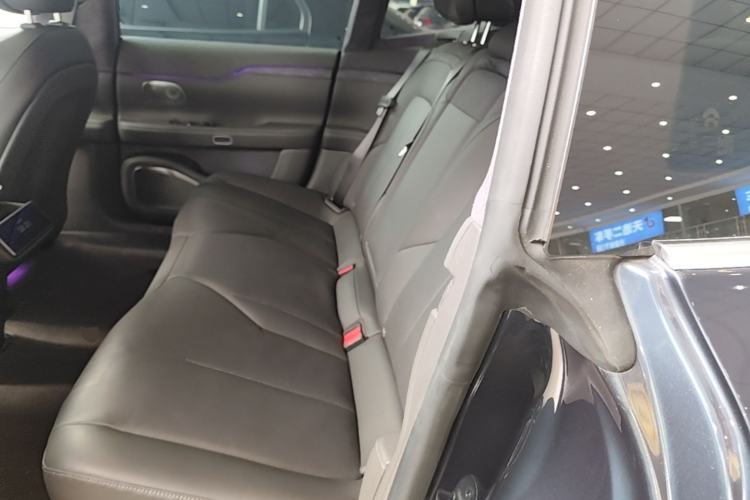 Used Nio ET7 2022 75 kWh Left Rear Seat