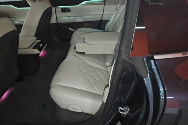 Used Nio ET7 2022 100 kWh Left Rear Seat