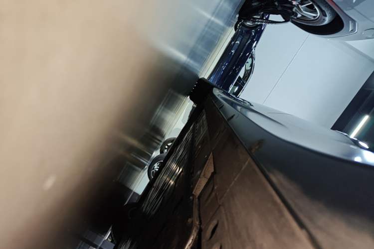 Used Nio ET7 2022 75 kWh Left Side Sill