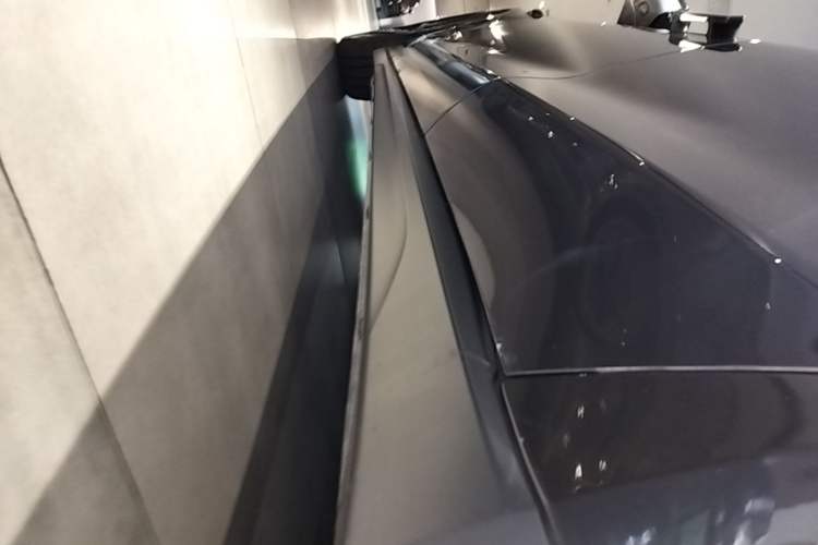 Used Nio ET7 2022 75 kWh Left Side Sill