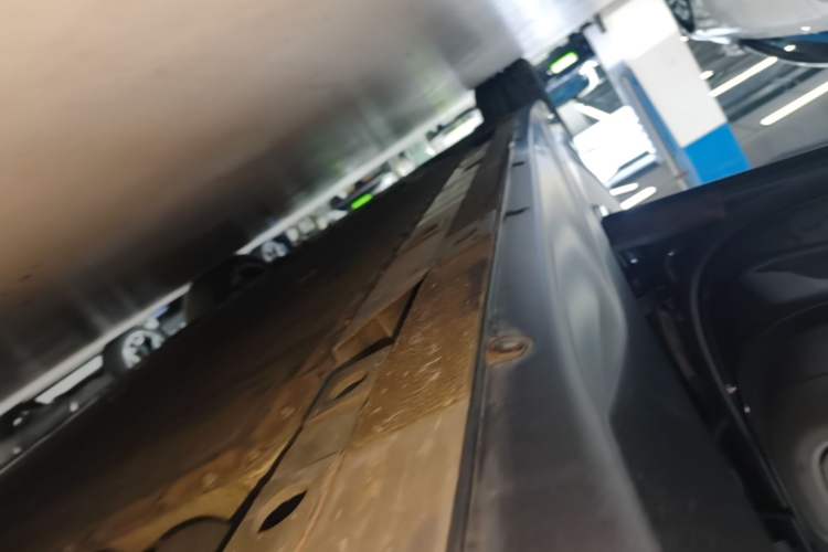 Used Nio ET7 2022 100 kWh Left Side Sill