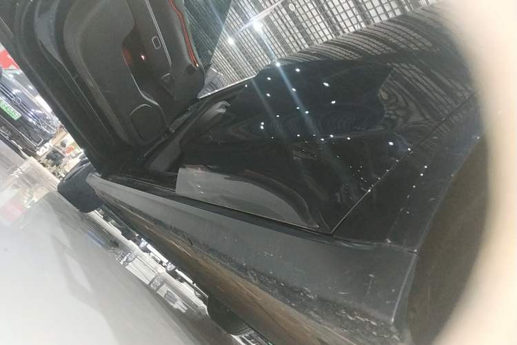 Used Nio ET7 2022 100kWh First Edition Left Side Sill