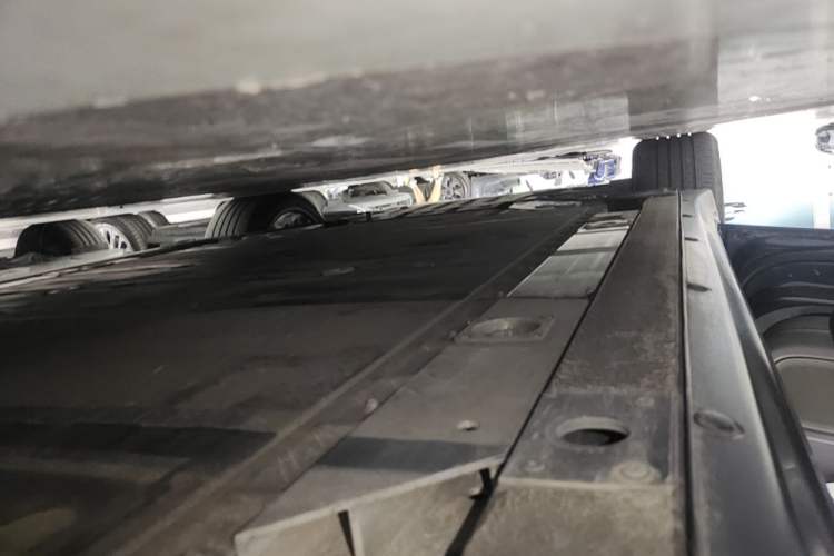 Used Nio ET7 2022 75 kWh Left Side Sill