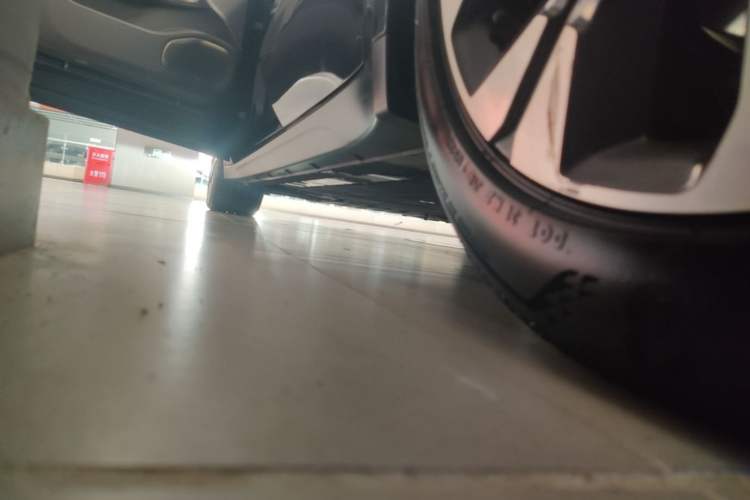 Used Nio ET7 2022 100kWh First Edition Left Side Sill