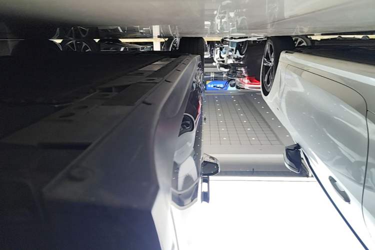 Used Nio ET7 2022 75 kWh Left Side Sill