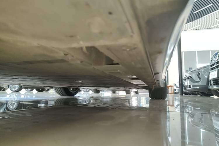 Used Nio ET7 2022 100 kWh Left Side Sill