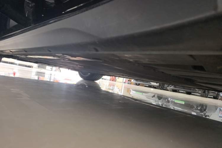 Used Nio ET7 2022 100 kWh Left Side Sill