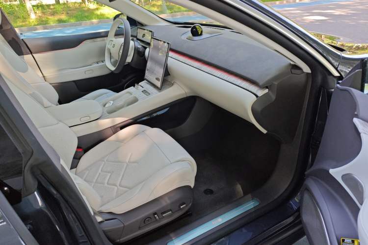Used Nio ET7 2022 100kWh First Edition Right Front Seat
