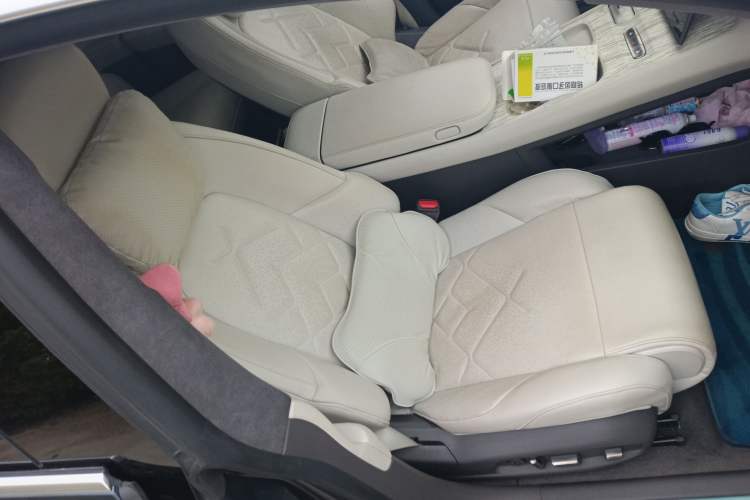 Used Nio ET7 2022 100kWh First Edition Right Front Seat