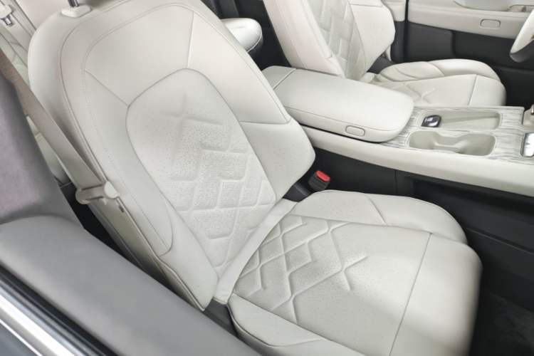 Used Nio ET7 2022 100kWh First Edition Right Front Seat