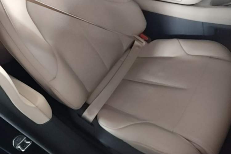 Used Nio ET7 2022 75 kWh Right Front Seat