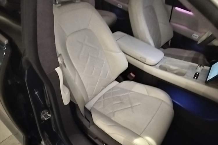 Used Nio ET7 2022 100kWh First Edition Right Front Seat