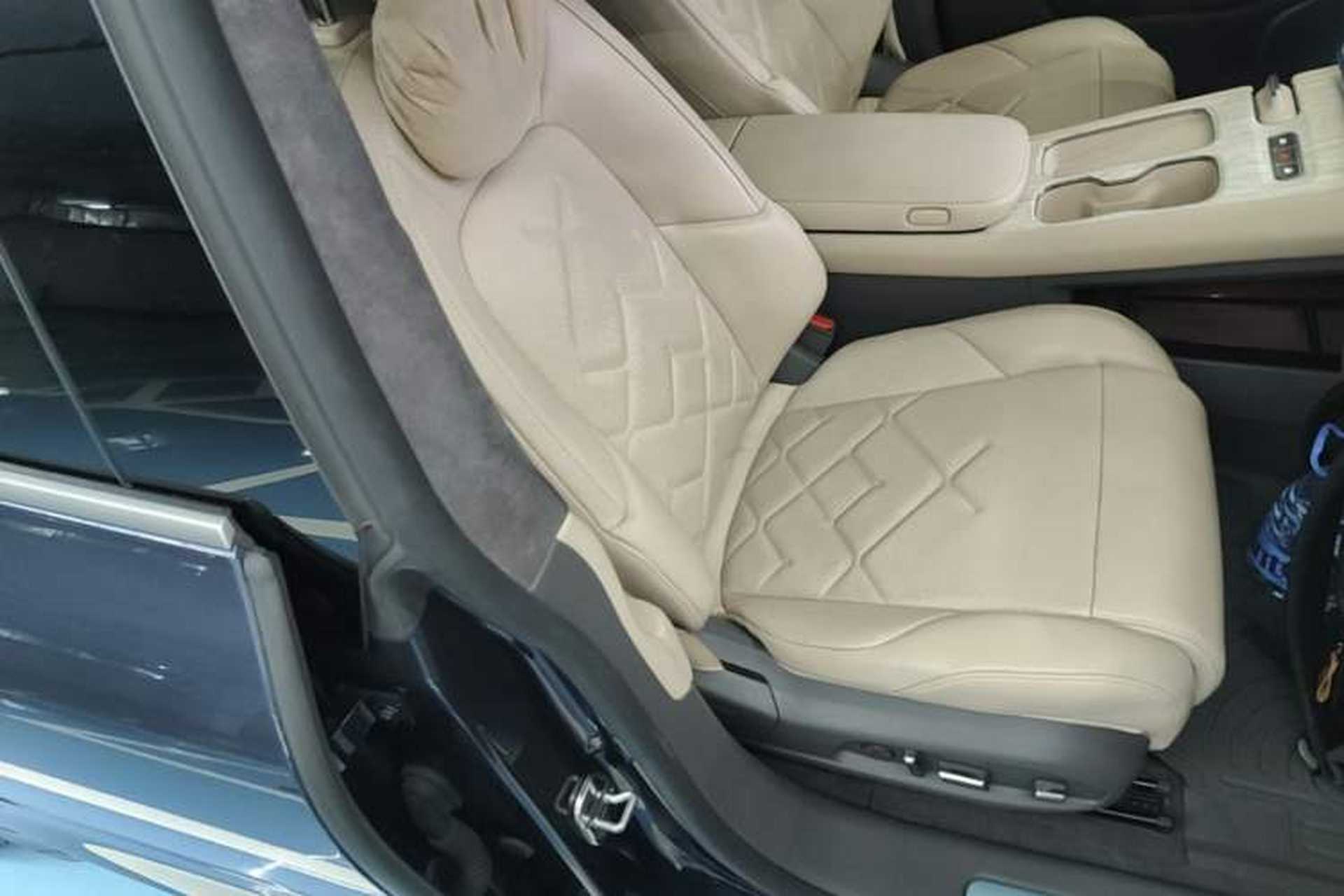 Used Nio ET7 2022 100 kWh Right Front Seat