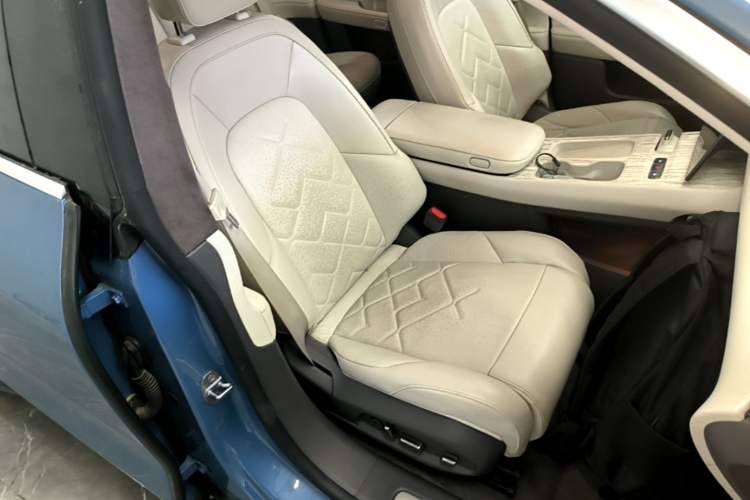 Used Nio ET7 2022 100kWh First Edition Right Front Seat