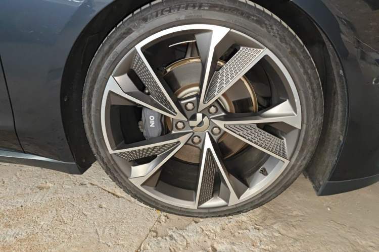 Used Nio ET7 2022 100kWh First Edition Right Front Wheel Hub