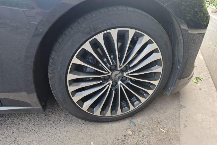 Used Nio ET7 2022 100kWh First Edition Right Front Wheel Hub