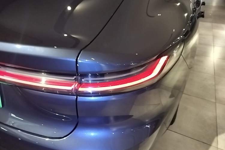 Used Nio ET7 2022 100kWh First Edition Right Rear Taillight
