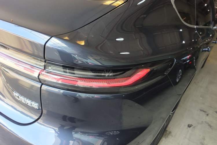 Used Nio ET7 2022 100kWh First Edition Right Rear Taillight
