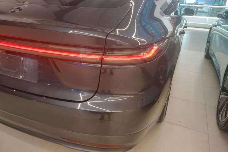 Used Nio ET7 2022 100kWh First Edition Right Rear Taillight