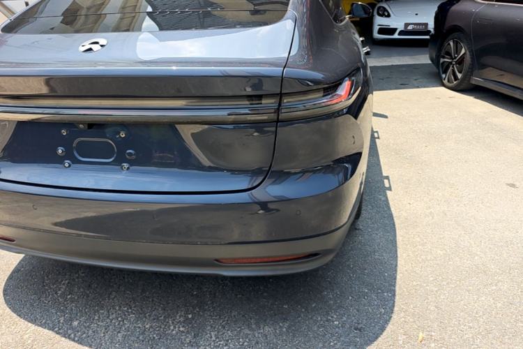 Used Nio ET7 2022 75 kWh Right Rear Taillight