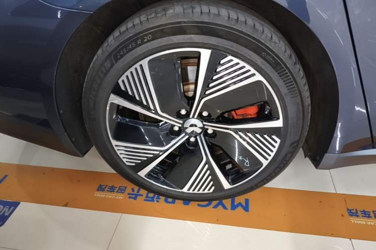 Used Nio ET7 2022 100kWh First Edition Right Rear Wheel Hub