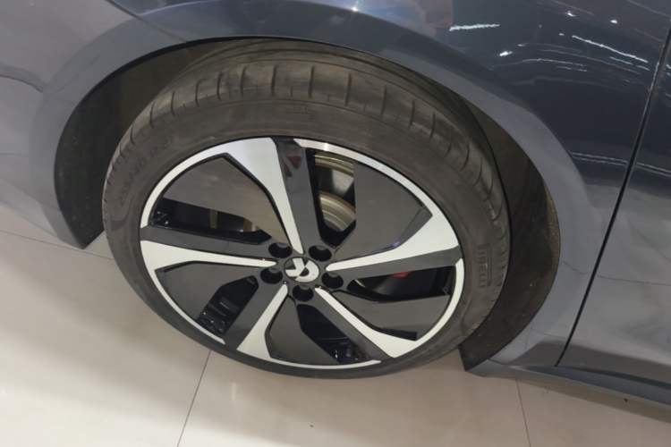 Used Nio ET7 2022 100kWh First Edition Right Rear Wheel Hub