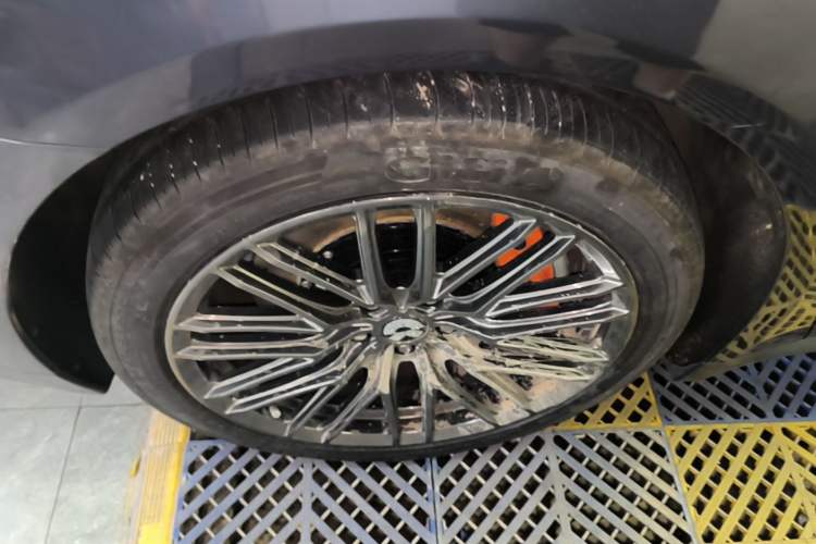 Used Nio ET7 2022 100kWh First Edition Right Rear Wheel Hub