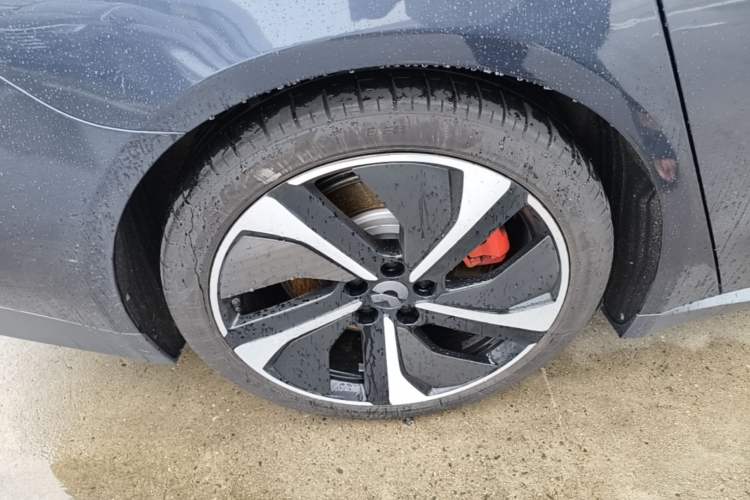 Used Nio ET7 2022 100kWh First Edition Right Rear Wheel Hub