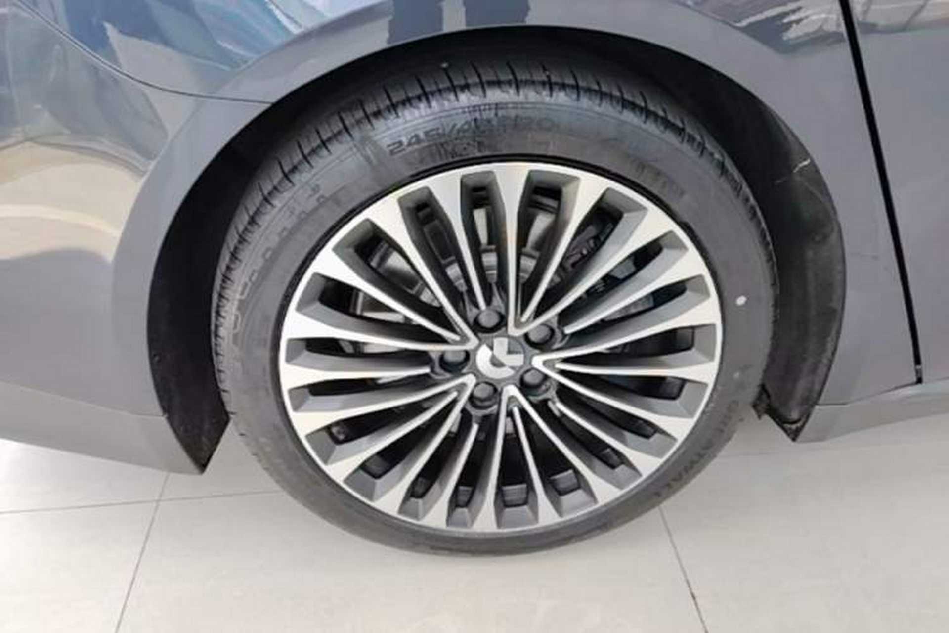 Used Nio ET7 2022 75 kWh Right Rear Wheel Hub