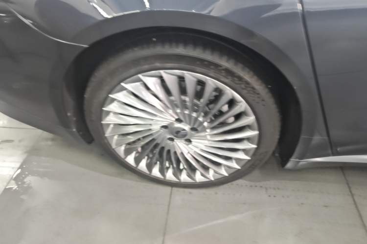 Used Nio ET7 2022 100kWh First Edition Right Rear Wheel Hub