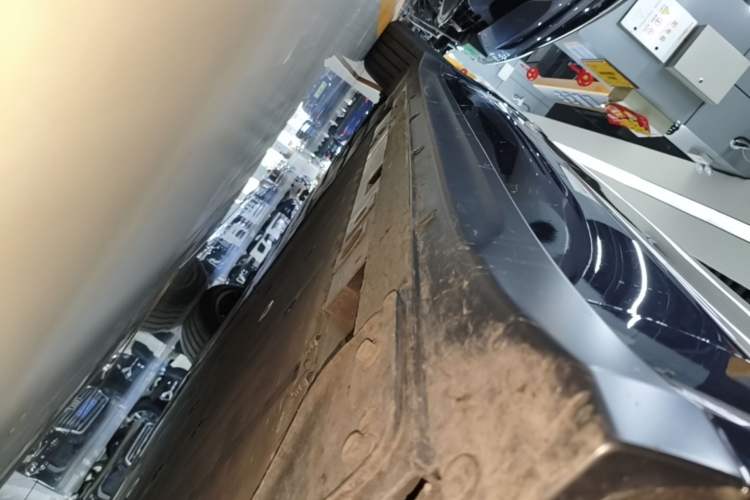 Used Nio ET7 2022 100kWh First Edition Right Side Sill