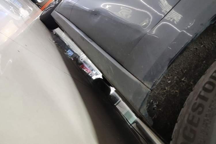 Used Nio ET7 2022 100kWh First Edition Right Side Sill