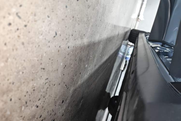 Used Nio ET7 2022 100kWh First Edition Right Side Sill