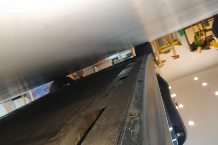 Used Nio ET7 2022 100 kWh Right Side Sill