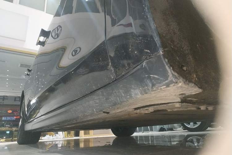 Used Nio ET7 2022 100kWh First Edition Right Side Sill