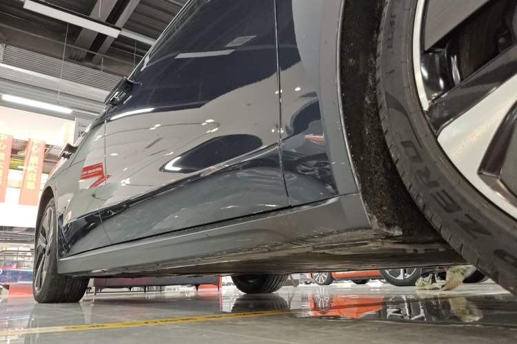 Used Nio ET7 2022 100kWh First Edition Right Side Sill