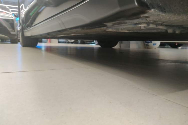 Used Nio ET7 2022 100kWh First Edition Right Side Sill