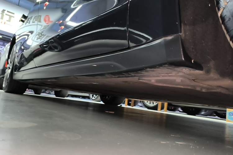 Used Nio ET7 2022 75 kWh Right Side Sill